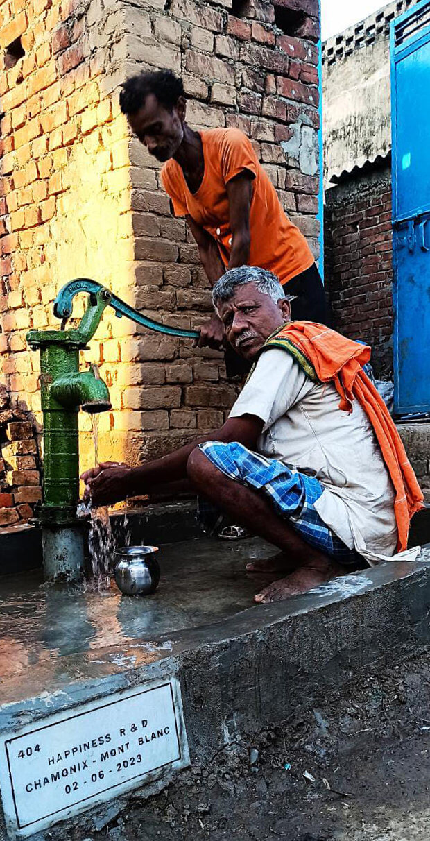 Mécénat Happiness R&D - Pompe à eau en Inde à Ramgarh